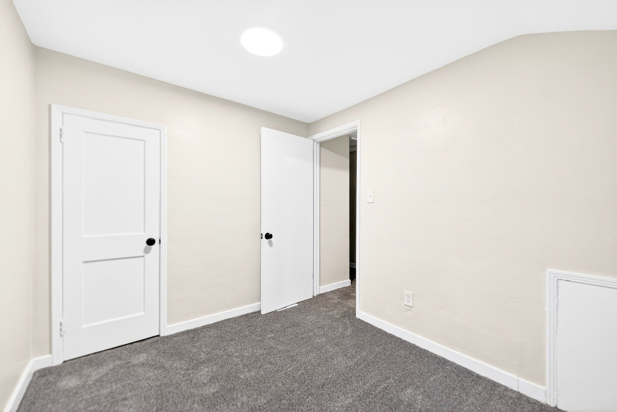 Building Photo - 627 2nd St