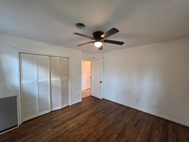 Building Photo - 3907 Grapevine St