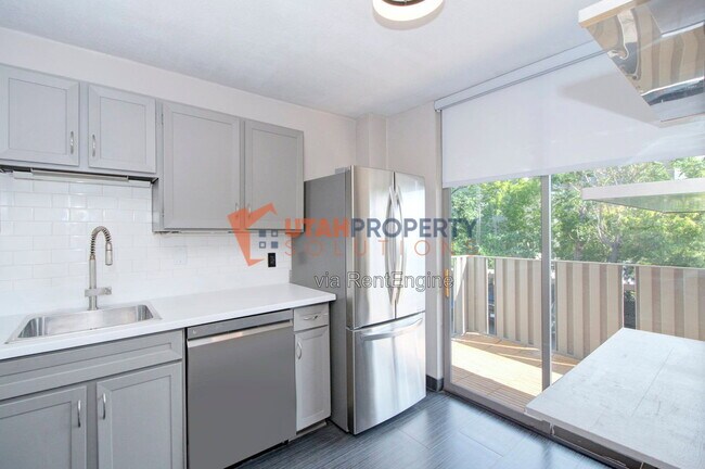 Building Photo - 87 W 300 N