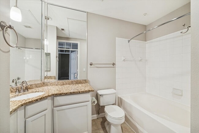 Building Photo - 5353 Memorial Dr