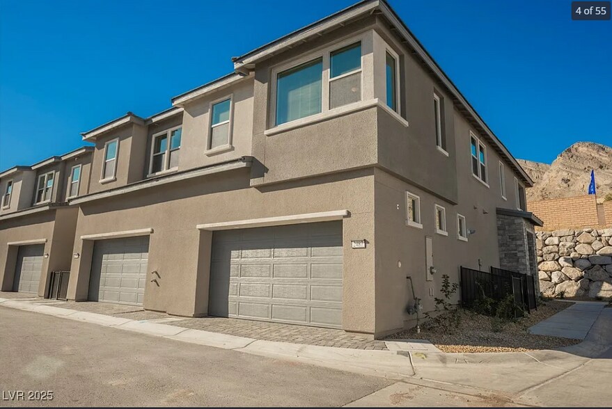 Building Photo - 2487 Altitude St