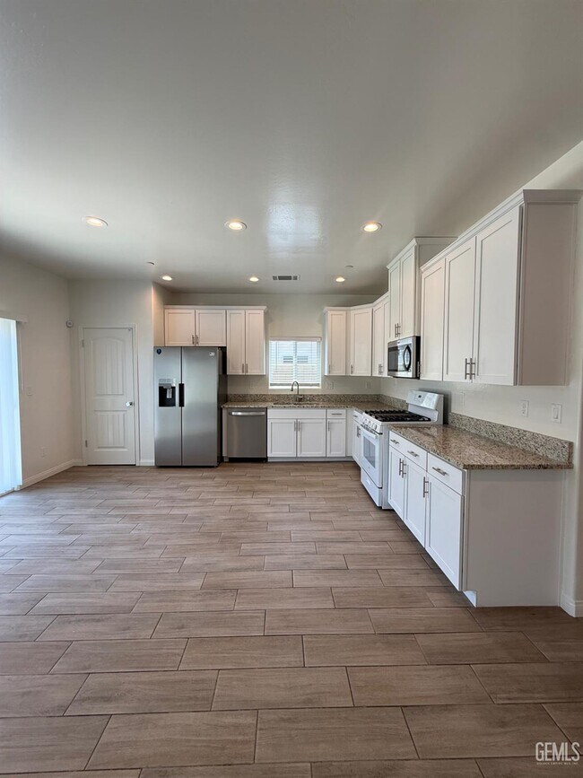 Building Photo - 3915 Costa Del Sol Ln