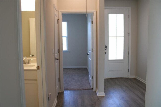 Building Photo - 3 Woodford Reserve Dr