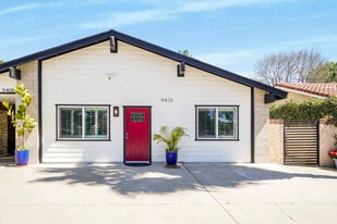 Building Photo - 9410 Zelzah Ave