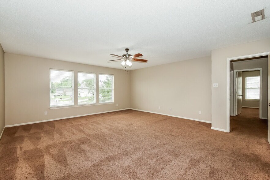 Building Photo - 6058 Amber Valley Ln
