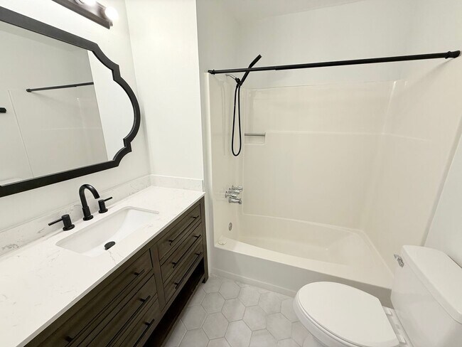 Building Photo - A-Frame Waterfront Home - Gulf Breeze