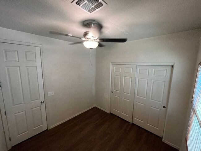 Building Photo - READY TO VIEW NOW! Recently Painted Interi...