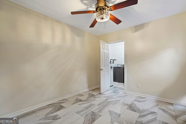 Building Photo - 156 Laurel Green Ct