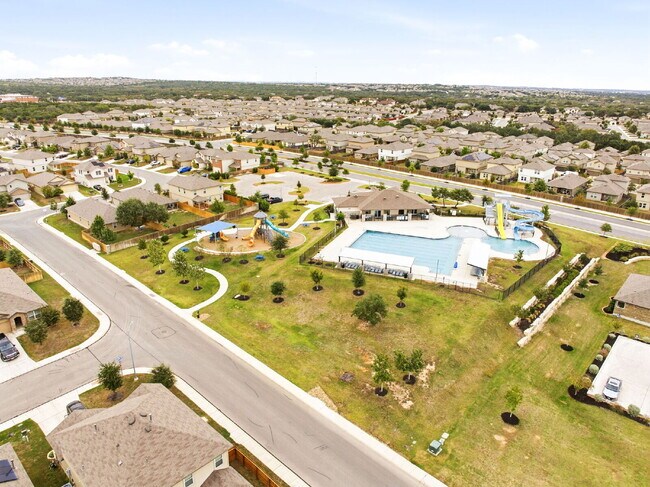 Building Photo - Charming 3-Bed 2 Bath Oasis with Amazing Amenities