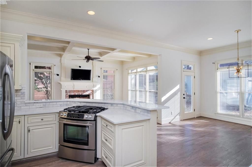 Building Photo - 208 Clarion Ave