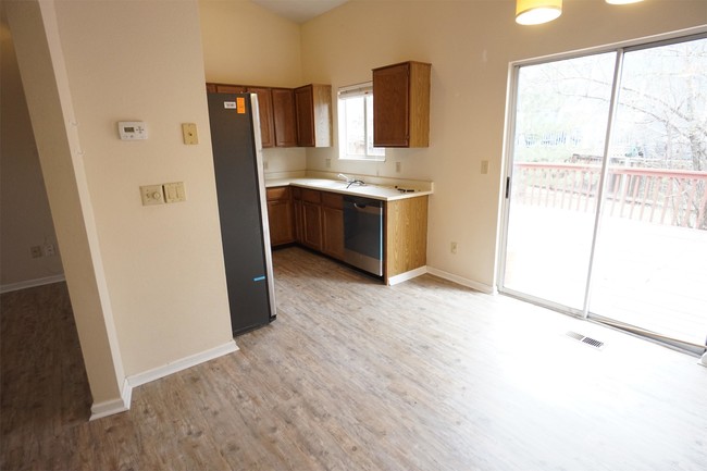 Building Photo - 9392 Burlington Ln