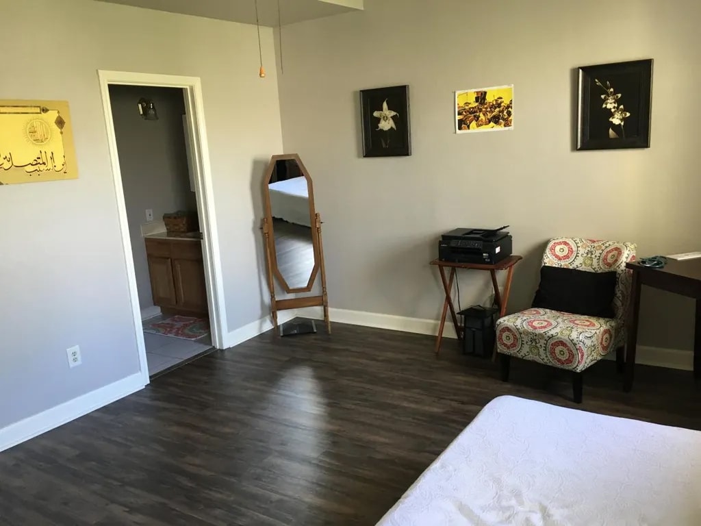 Primary Bedroom - 117 Addison St