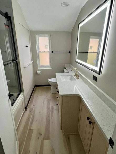 Building Photo - 4021 W Estes Ave