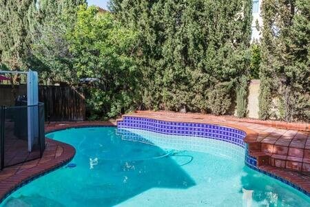 Building Photo - 5534 Alcove Ave