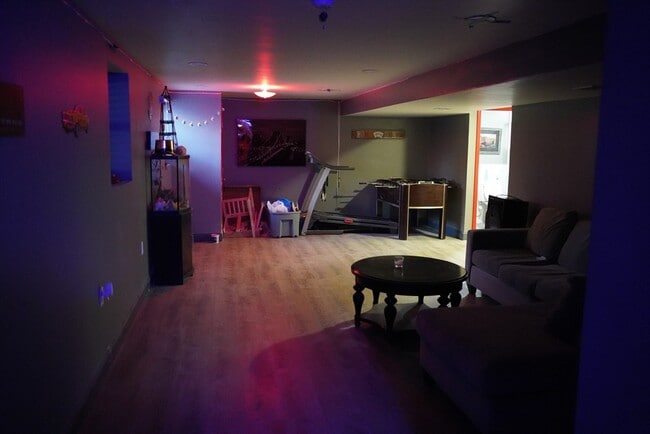 Building Photo - 79 Sparrow Way