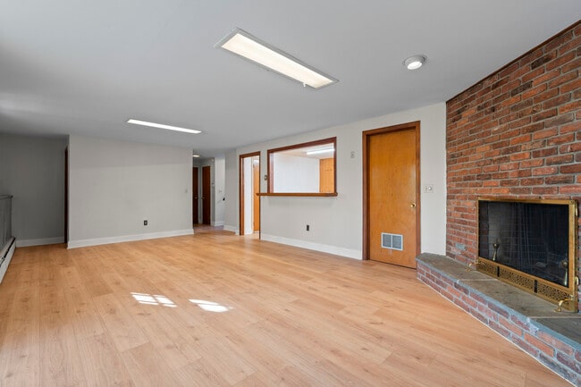 Building Photo - 3 Parsell Ln