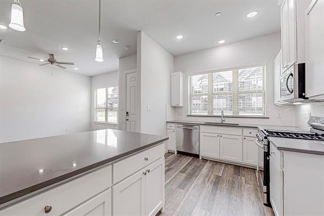 Building Photo - 349 Mule Deer Mews