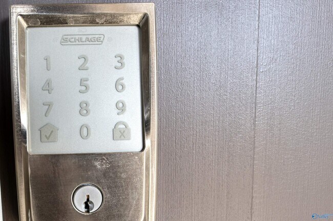 Building Photo - 22895 Ansley Dr