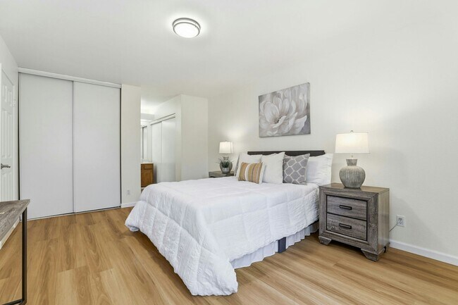 Building Photo - 3685 Nutwood Terrace