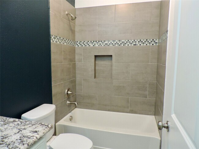 Building Photo - 2730 N Colosseum Ct