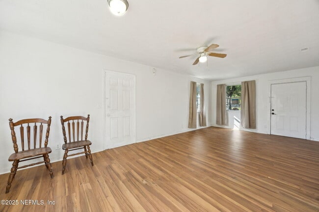 Building Photo - 253 Santa Barbara St