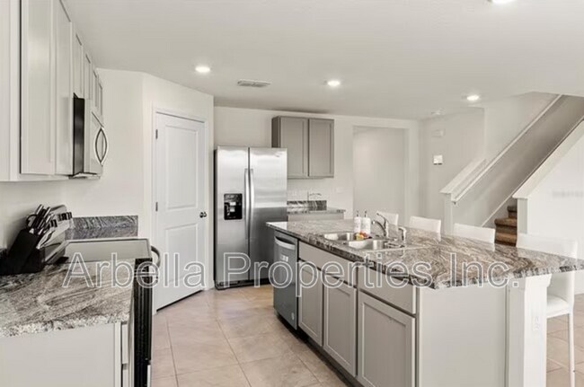 Building Photo - 12262 Kingsley Trl