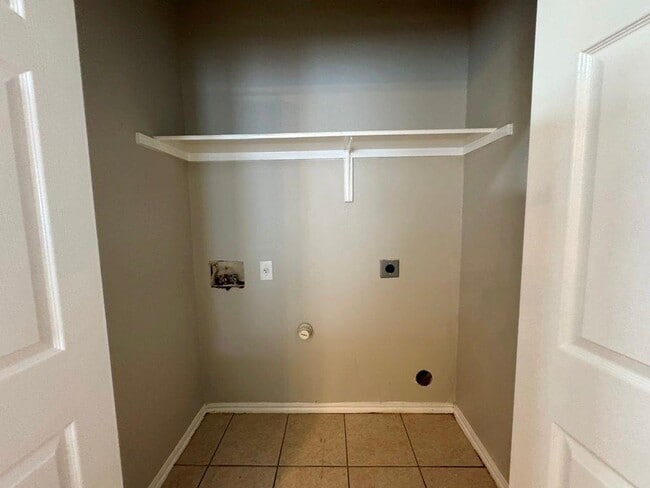 Building Photo - 1717 Constantino Cir