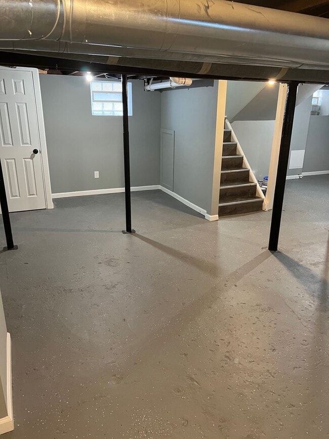 Building Photo - Gorgeous 4 bd, 2.5 bth Lakewood Stunner!