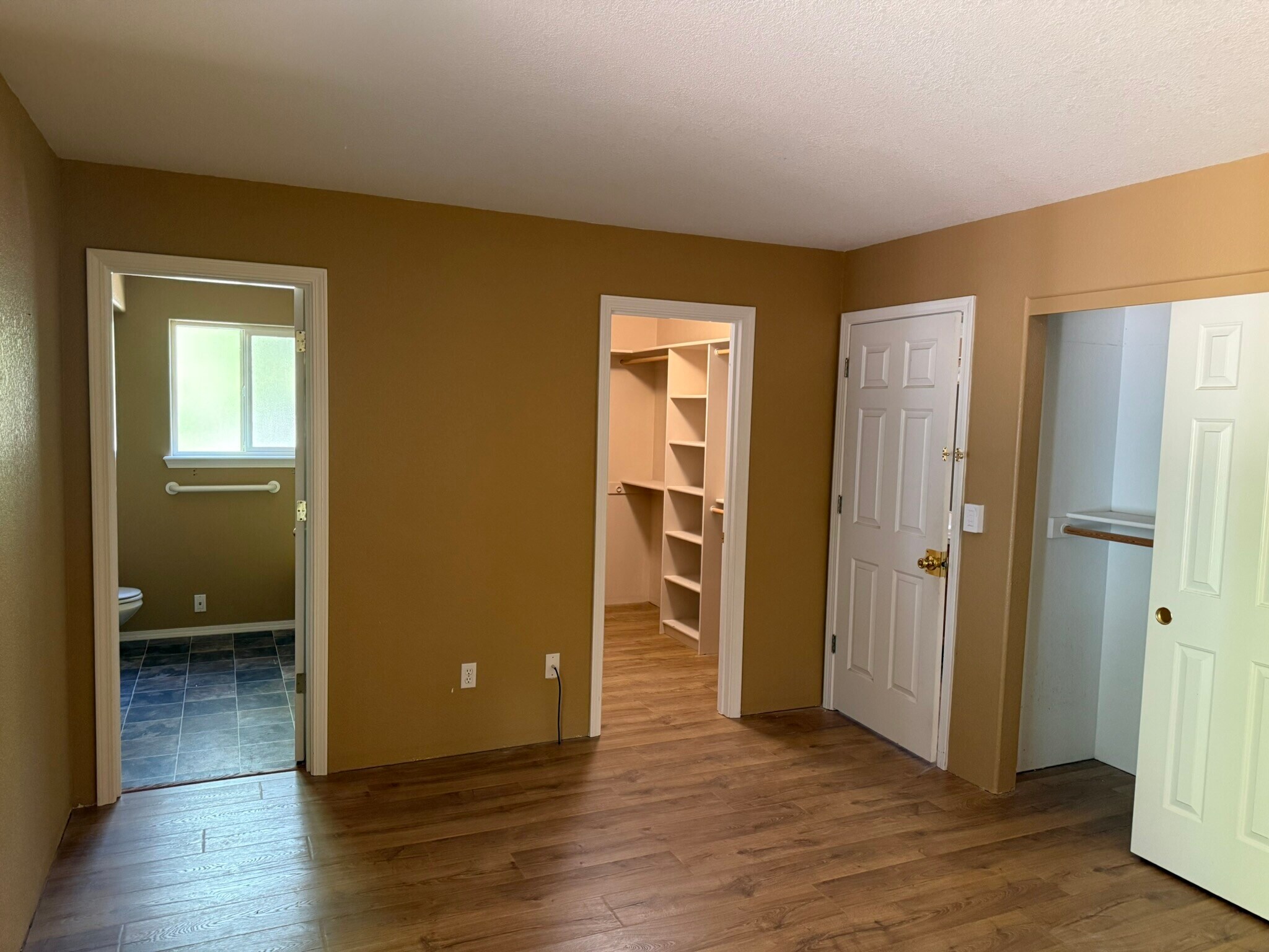 Building Photo - 2043 NW Sarum Cir