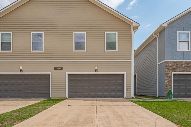 Building Photo - 15315 Addicks Stone Dr