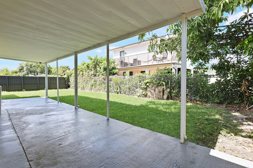 Building Photo - 532 SW 79th Ave