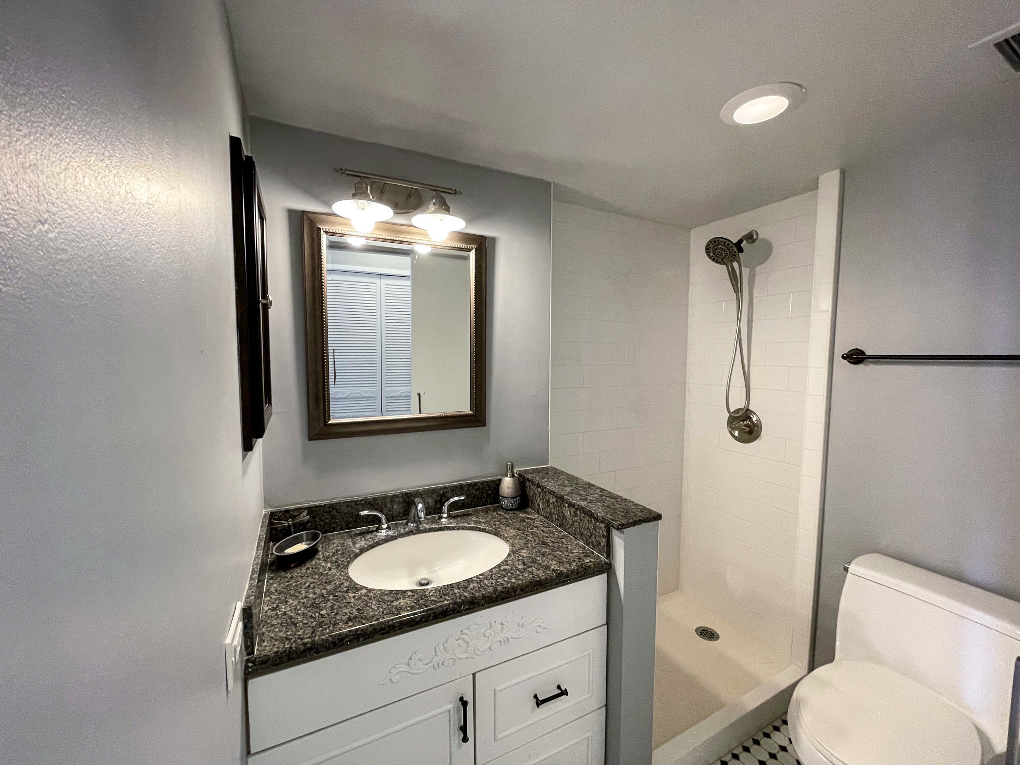 2nd Bathroom - 1910 Ala Moana Blvd