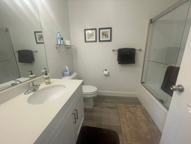 Building Photo - 2-Bed 2-Bath Desert Color Condo!!
