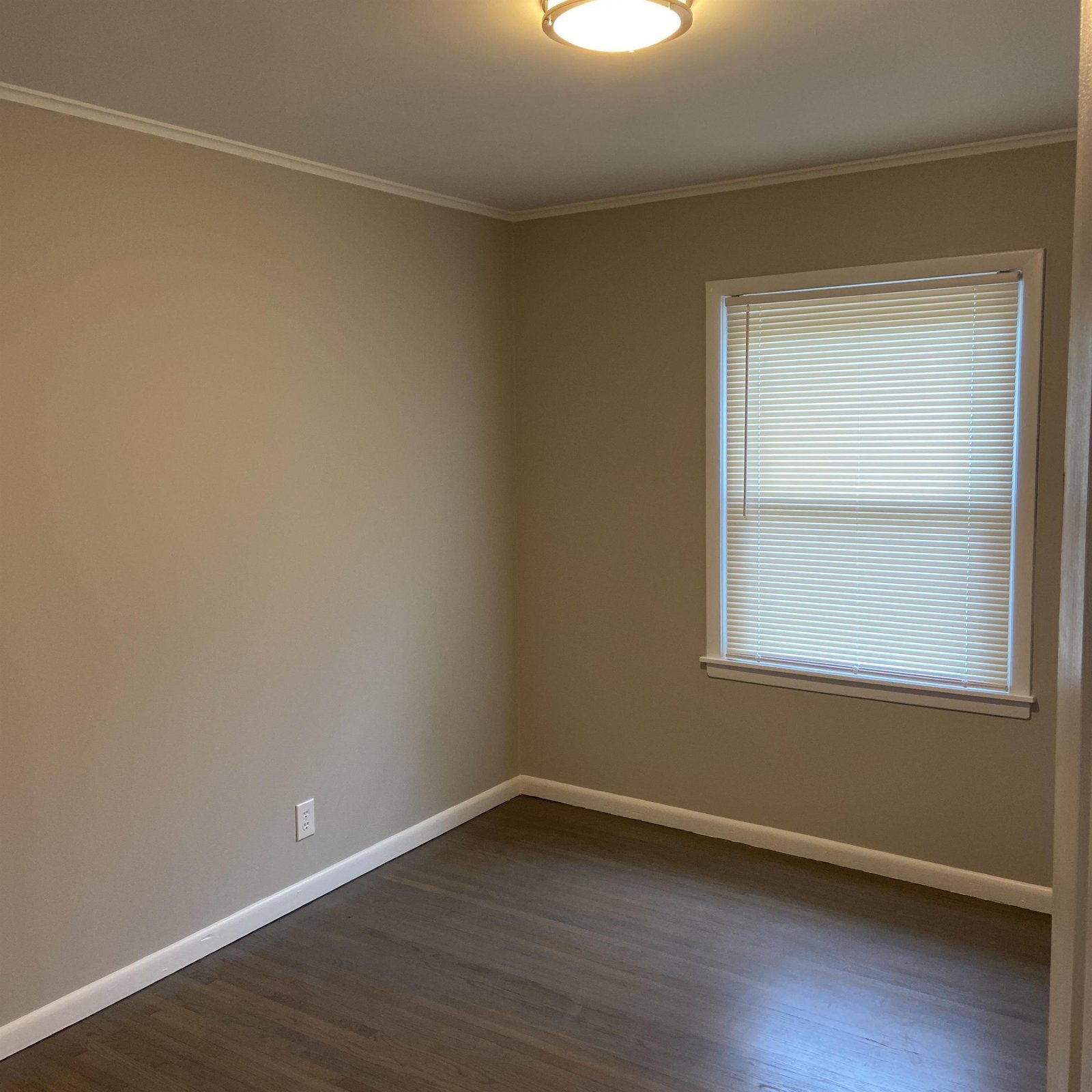 Building Photo - 6149 E 20th St