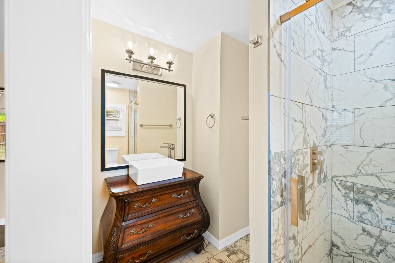 Building Photo - 245 S Rhodes St