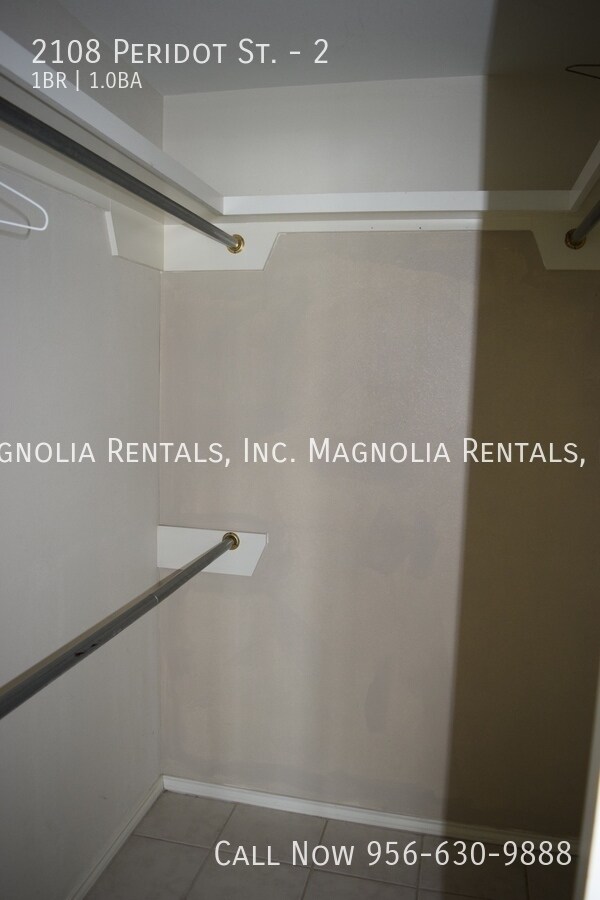 Building Photo - 2108 Peridot St