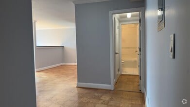 Building Photo - 201 St Pauls Ave