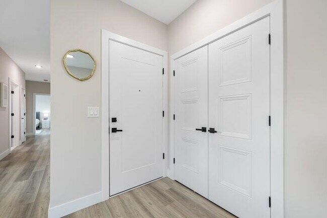 Building Photo - 304 61st St