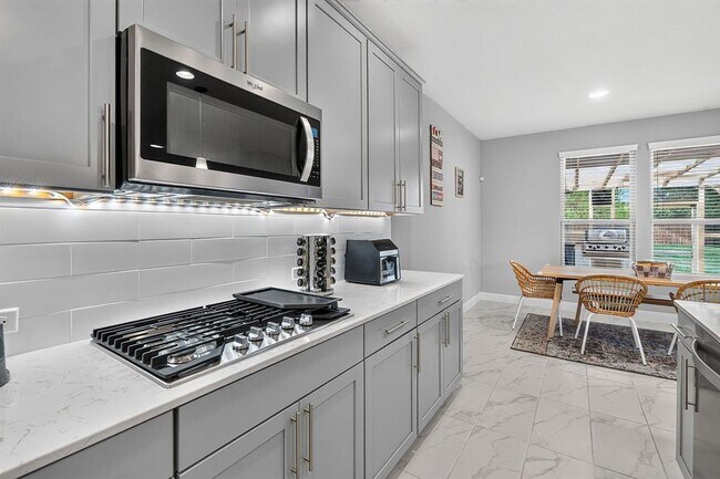 Building Photo - 15820 Celosia St