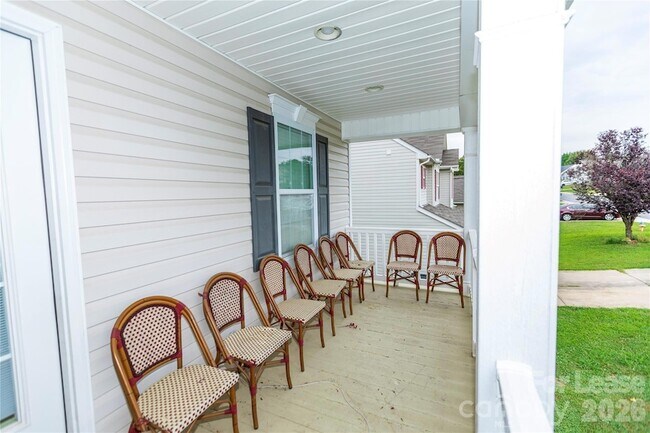 Building Photo - 2922 Deep Cove Dr NW