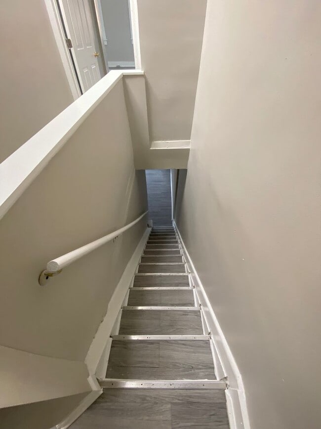 Building Photo - 351 Greenmount Ave