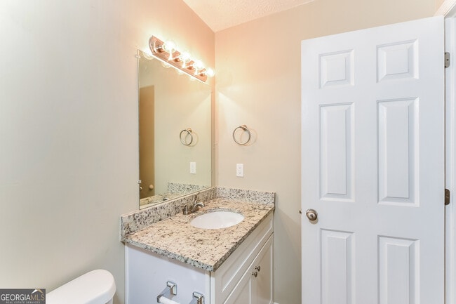 Building Photo - 3909 Wintersweet Dr