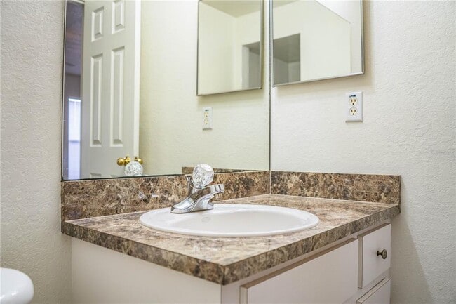 Building Photo - 812 Marcia Loop