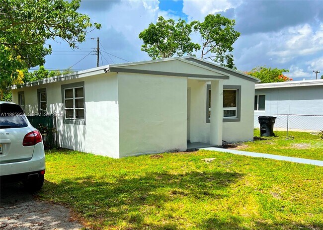 Building Photo - 140 NW 124th St