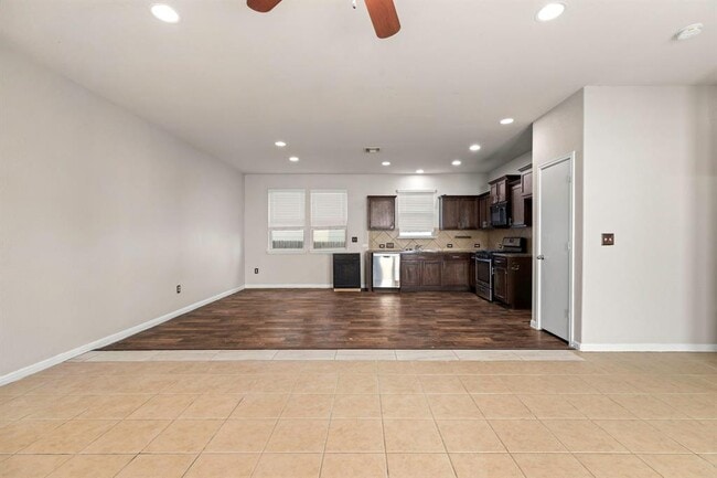 Building Photo - 253 Eagle Brook Ln