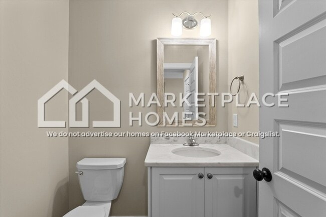 Building Photo - 2233 Perrins Ln