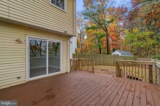 Building Photo - 314 Woodleaf Ct