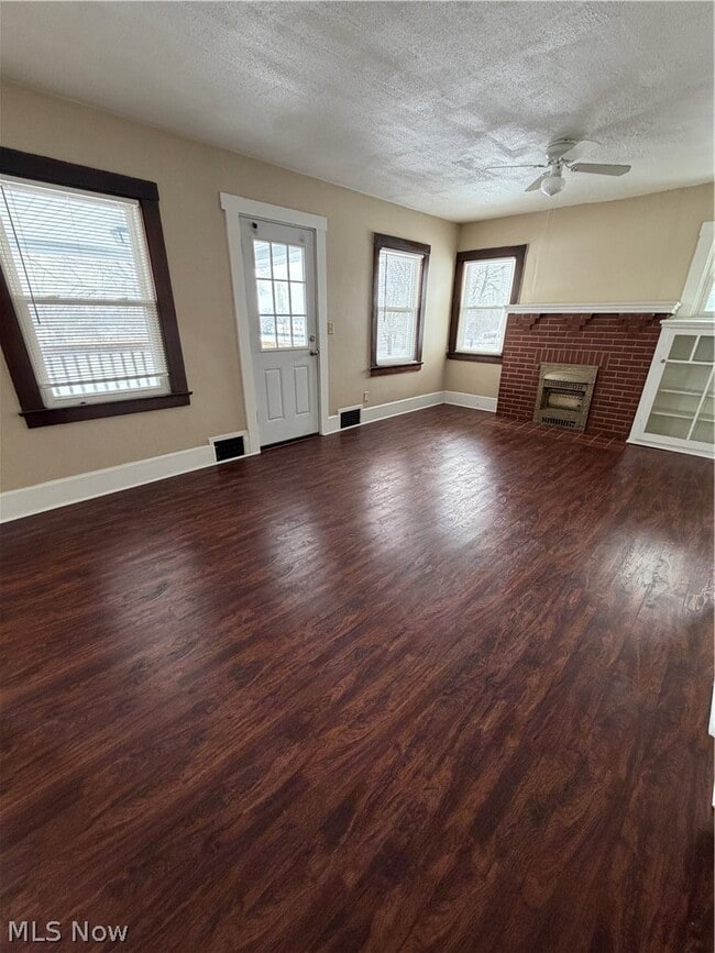 Building Photo - 1870 Cordova Ave