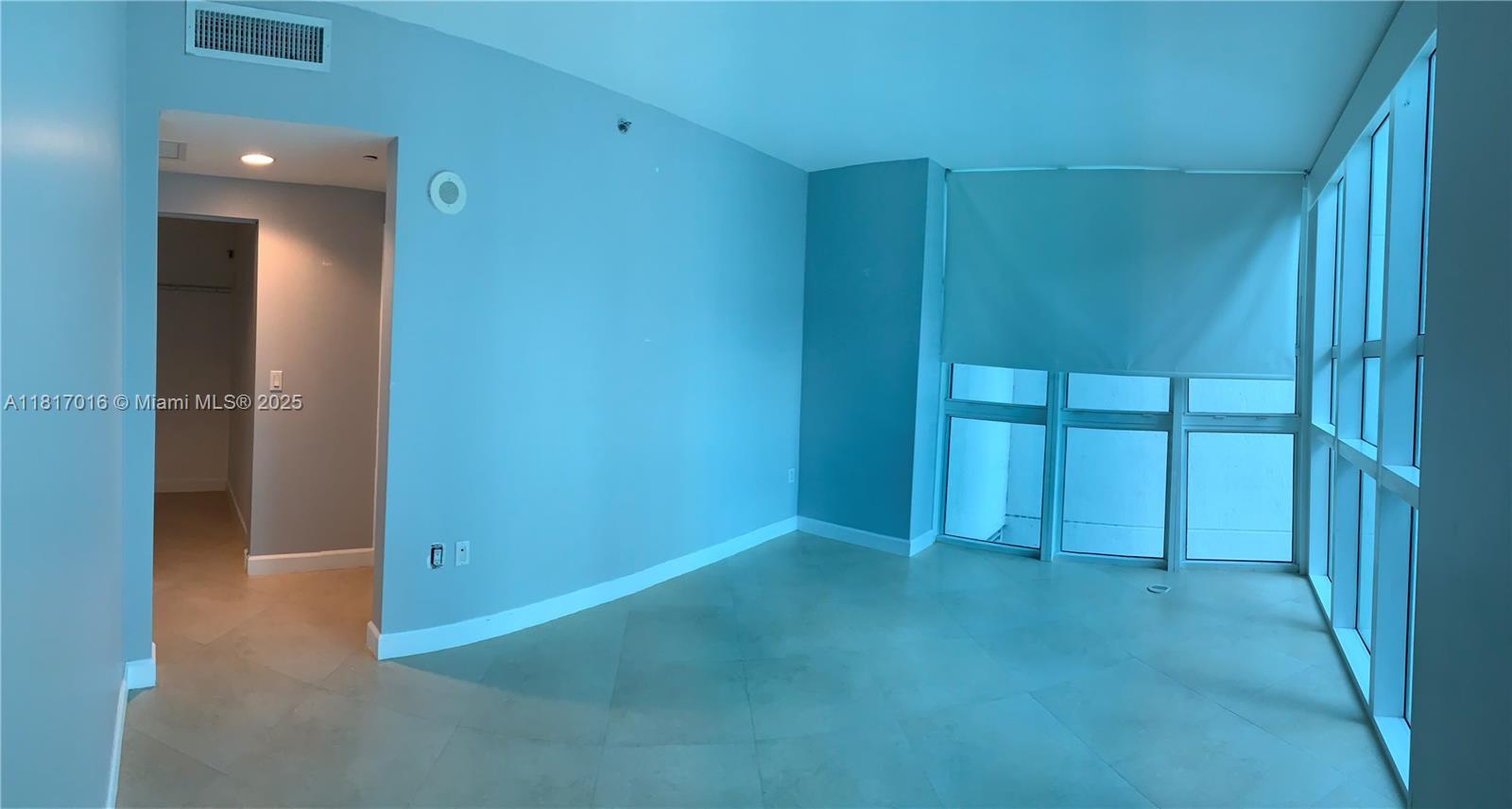 Building Photo - 951 Brickell Ave