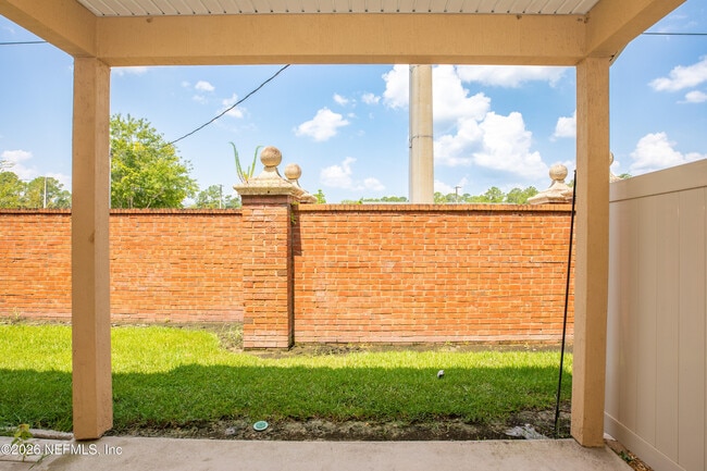 Building Photo - 1708 Sanctuary Way